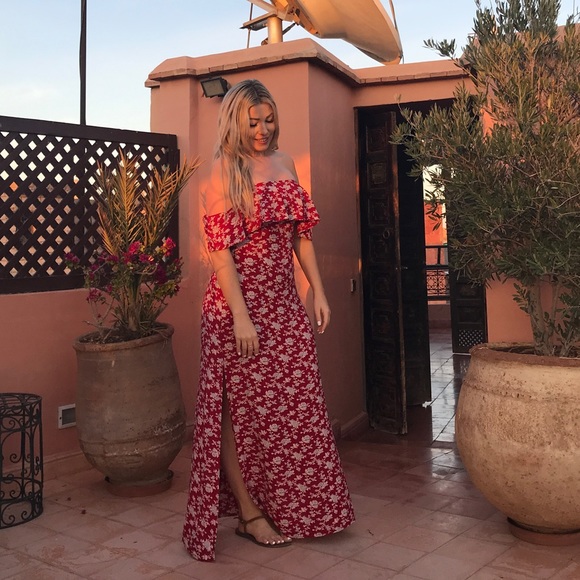 Atmos & Here Off the Shoulder Maxi - Picture 3 of 3